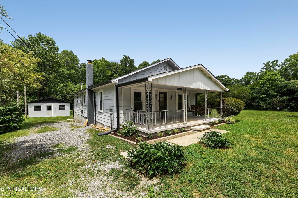 Photo of 430 Liberty Rd, Wartburg, TN 37887 (MLS # 1308204)