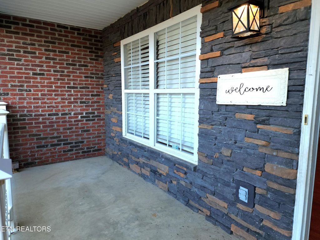 Photo of 1737 Derby Downs Drive, Friendsville, TN 37737 (MLS # 1288703)