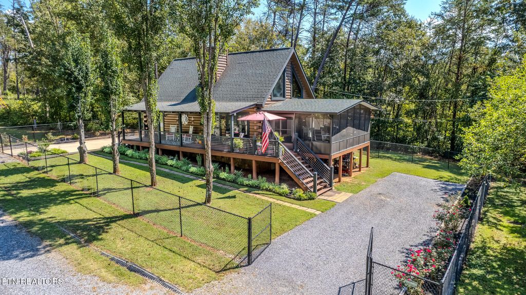 Photo of 2216 French Broad River Rd, Seymour, TN 37865 (MLS # 1333339)