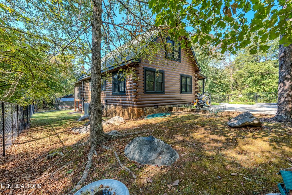 Photo of 2216 French Broad River Rd, Seymour, TN 37865 (MLS # 1333339)