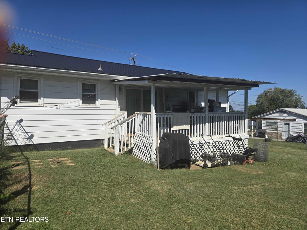Photo of 715 Lincoln Ave, Morristown, TN 37813 (MLS # 1358315)