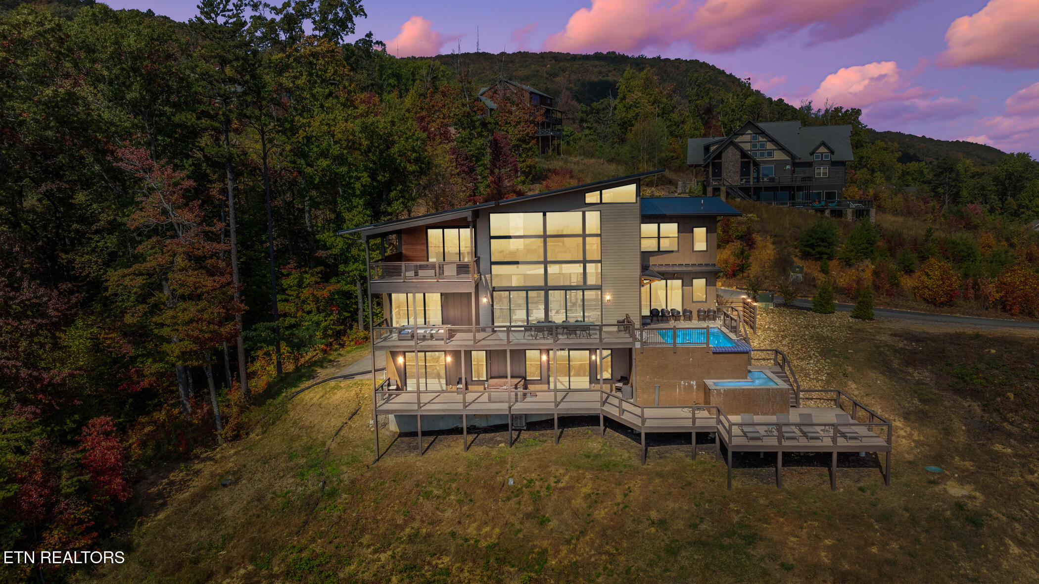 3047 Mountaineer Trail