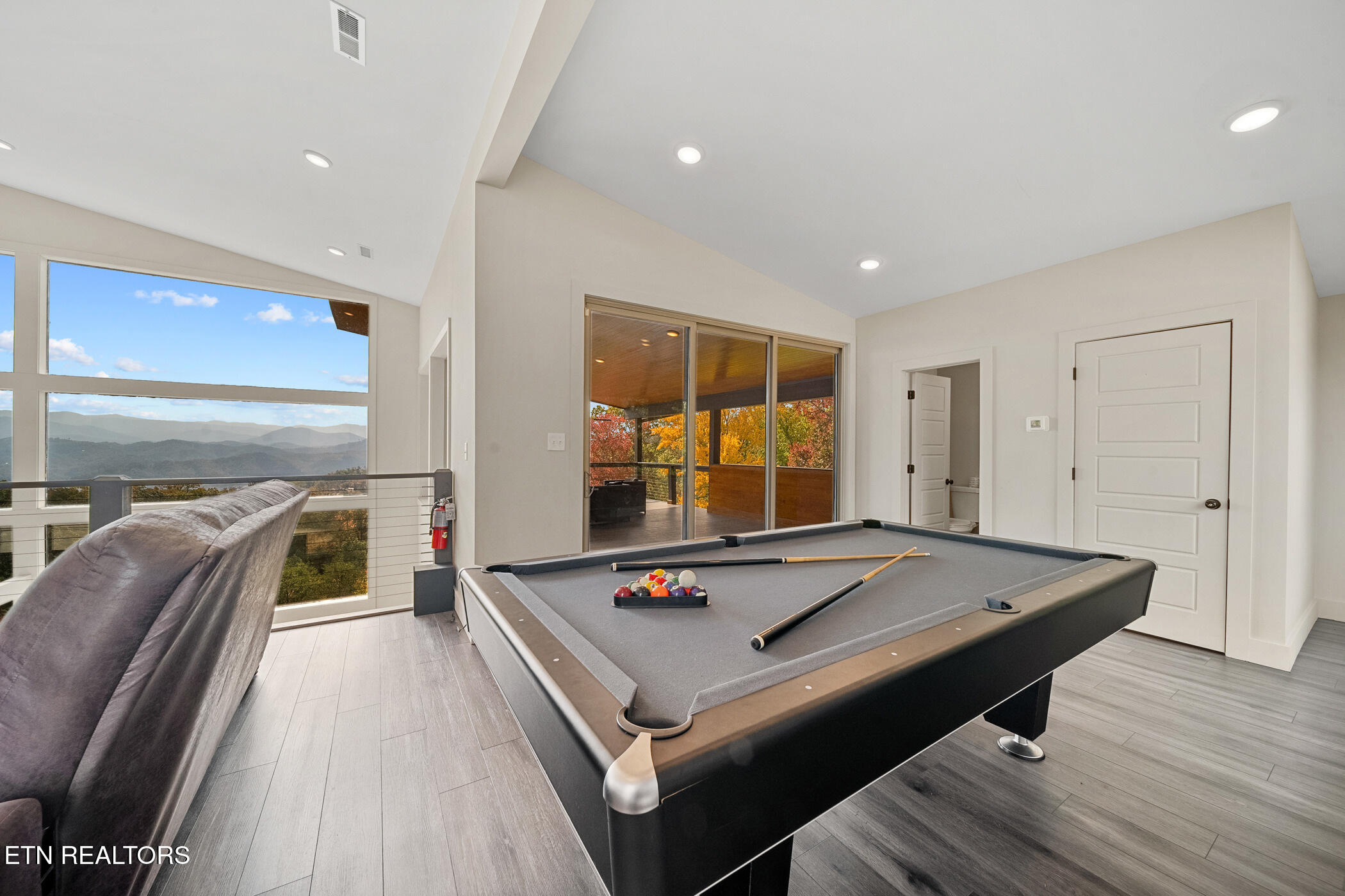 3047 Mountaineer Trail