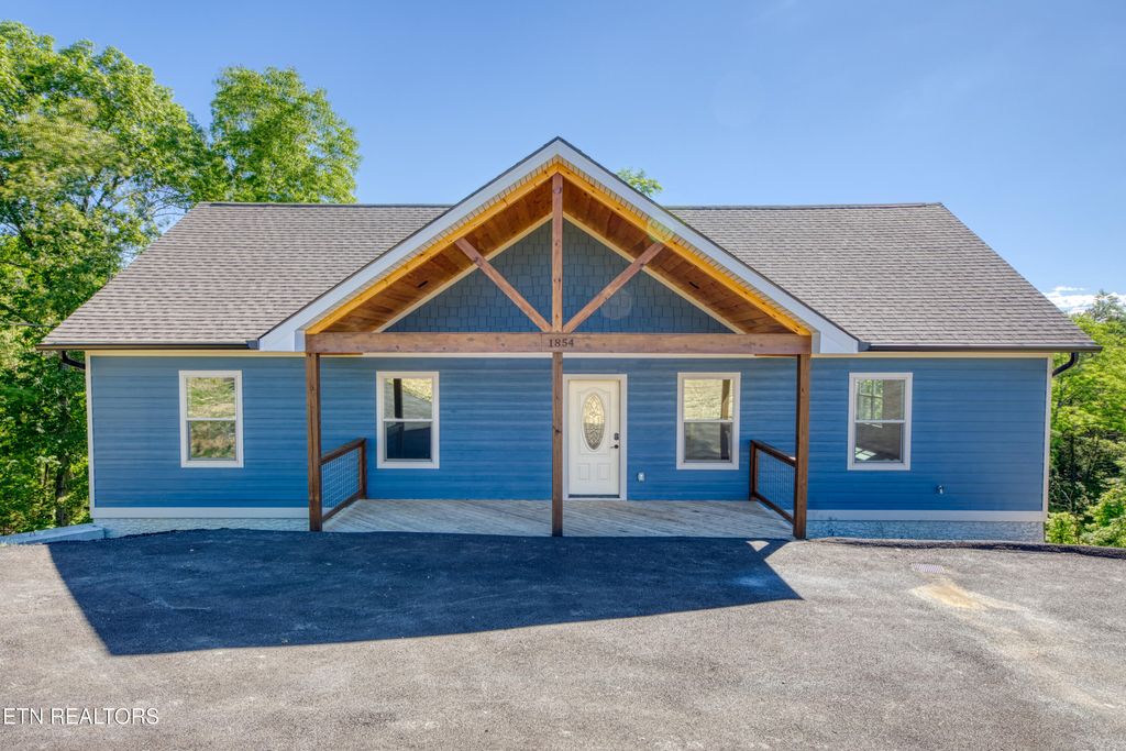 Photo of 1854 Chapel Rd, Sevierville, TN 37876 (MLS # 1302795)