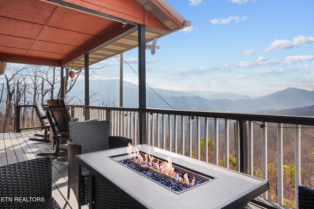 Photo of 2701 Indigo Lane, Sevierville, TN 37862 (MLS # 1326376)