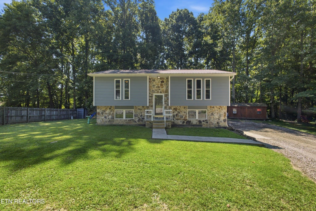 Photo of 713 Petit Lane, Wartburg, TN 37887 (MLS # 1353172)