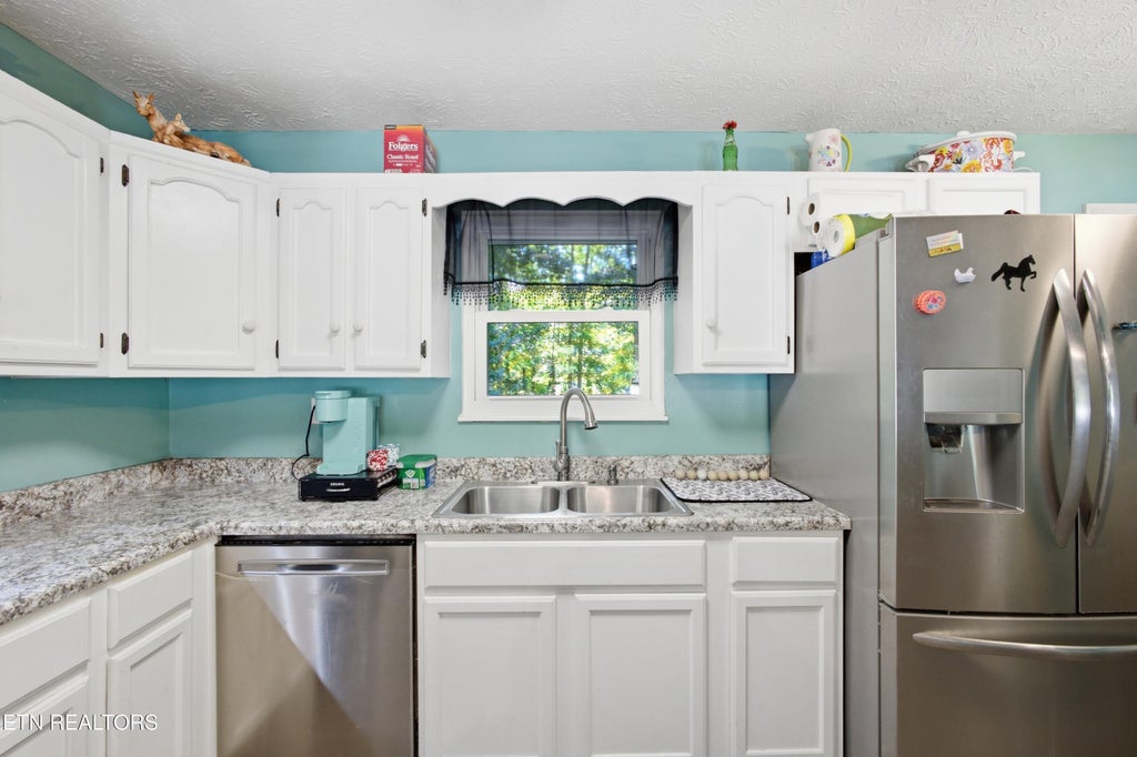 Photo of 713 Petit Lane, Wartburg, TN 37887 (MLS # 1353172)
