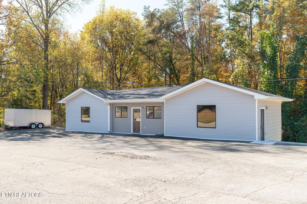 Photo of 223 Hannah Drive, Oliver Springs, TN 37840 (MLS # 1258146)