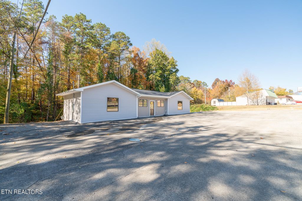 Photo of 223 Hannah Drive, Oliver Springs, TN 37840 (MLS # 1258146)
