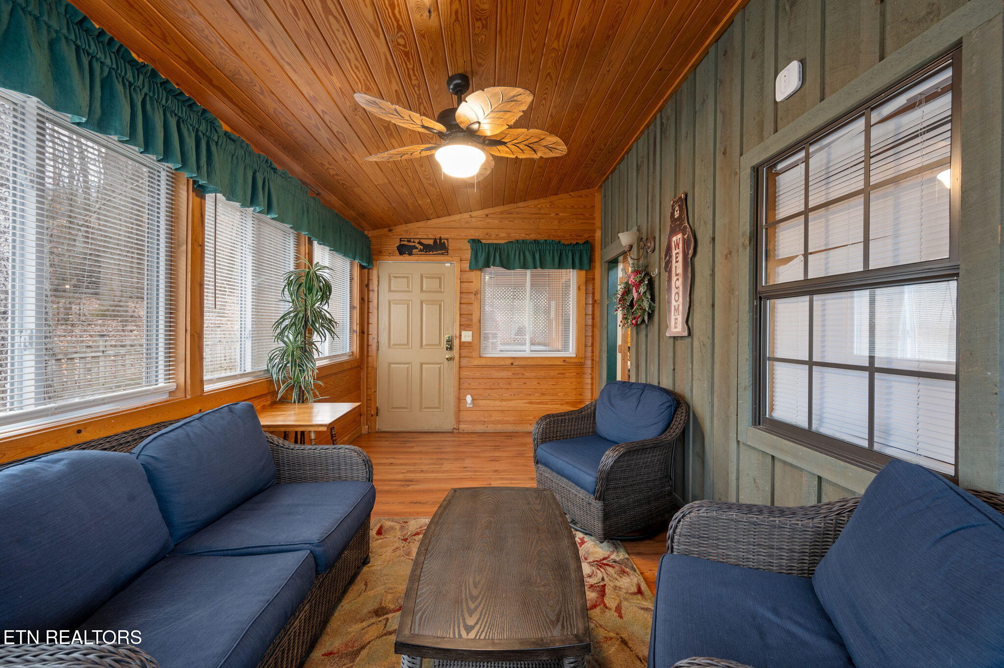 3421 Shelnutt Way