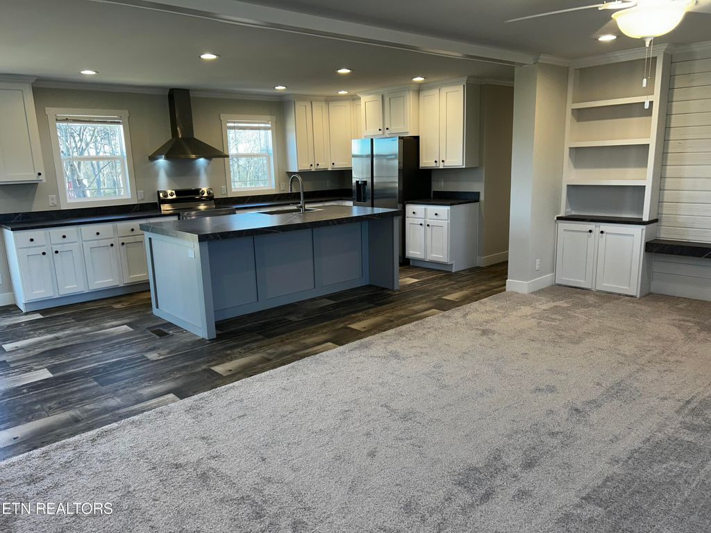 Photo of 145 Hill Loop Circle, Madisonville, TN 37354 (MLS # 1284993)