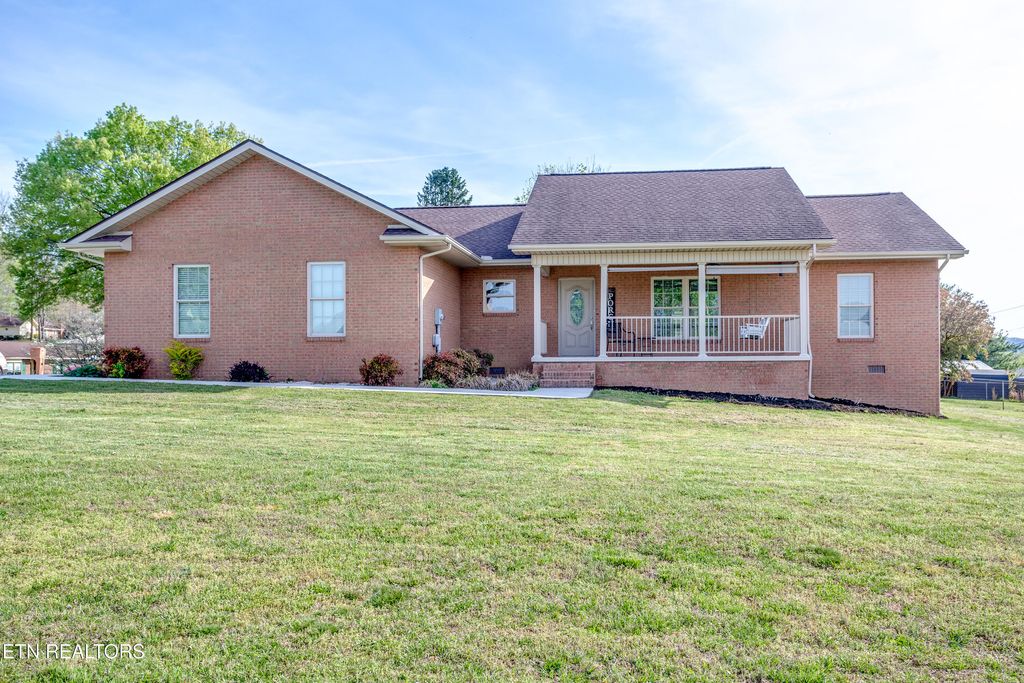 Photo of 329 Hickory Lane, Jacksboro, TN 37757 (MLS # 1336355)