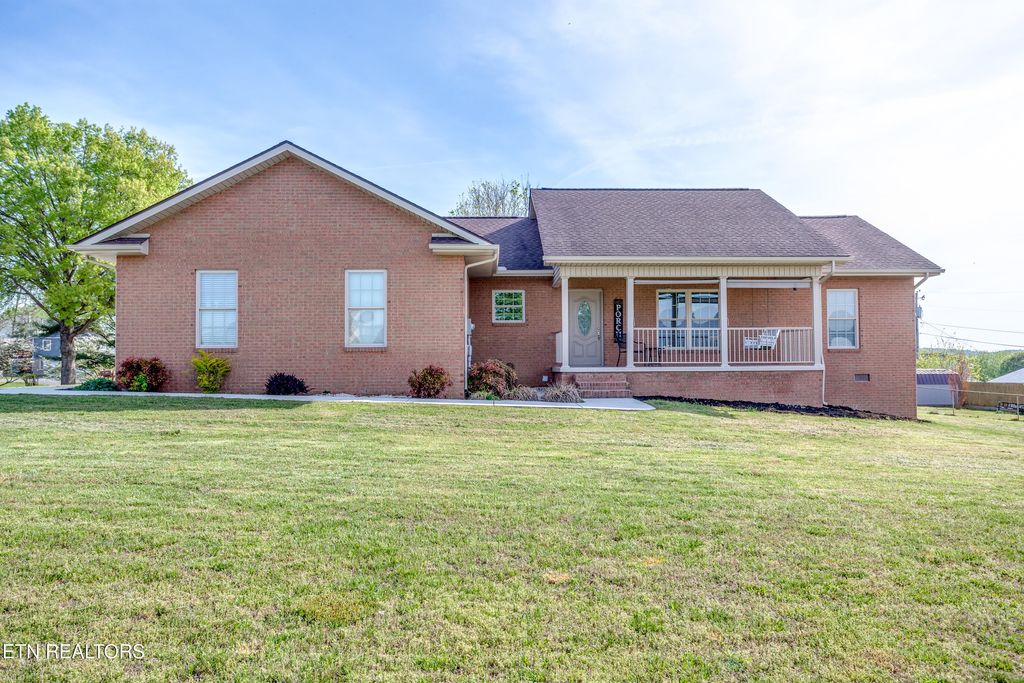 Photo of 329 Hickory Lane, Jacksboro, TN 37757 (MLS # 1336355)