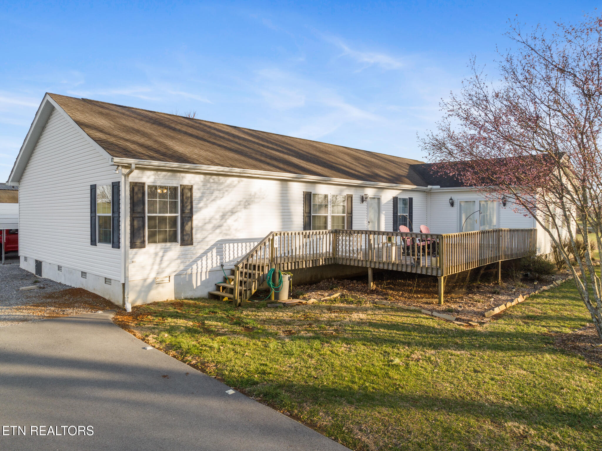 350 Davy Crockett Rd