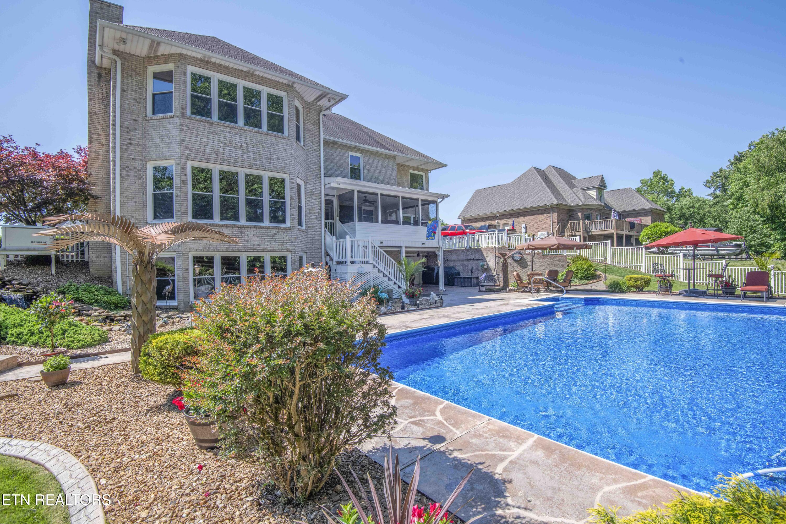 19 Raintree Crossing