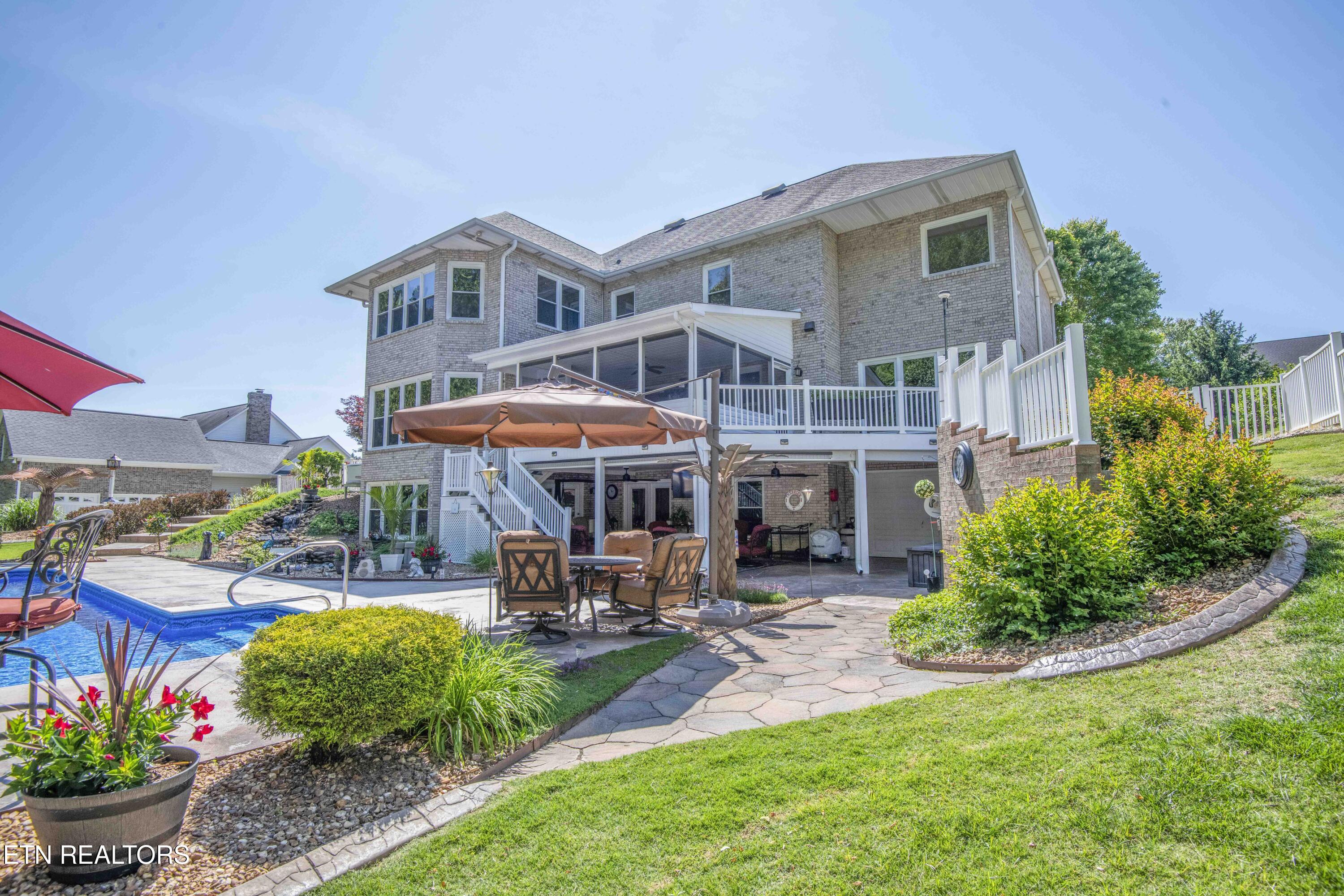 19 Raintree Crossing