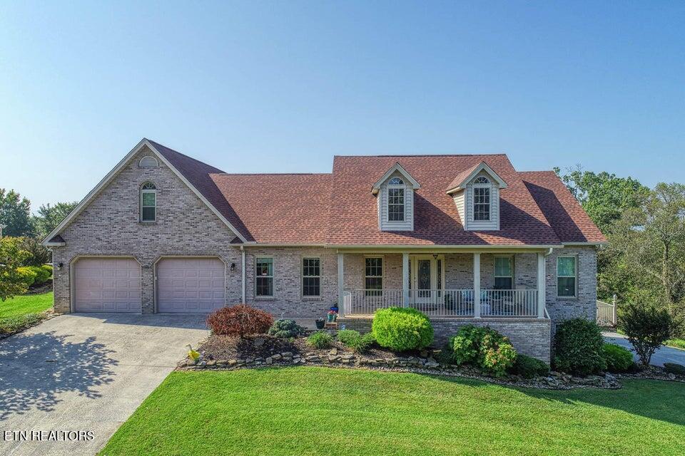 Photo of 849 Pinnacle Drive, Dandridge, TN 37725 (MLS # 1353229)