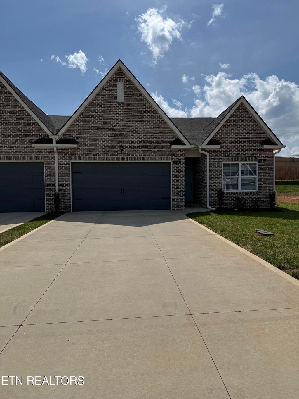 Photo of 155 River Park Lane, Sweetwater, TN 37874 (MLS # 1335210)