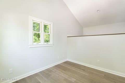 Tiny photo for 4042 Riverpoint Way, Louisville, TN 37777 (MLS # 1298724)