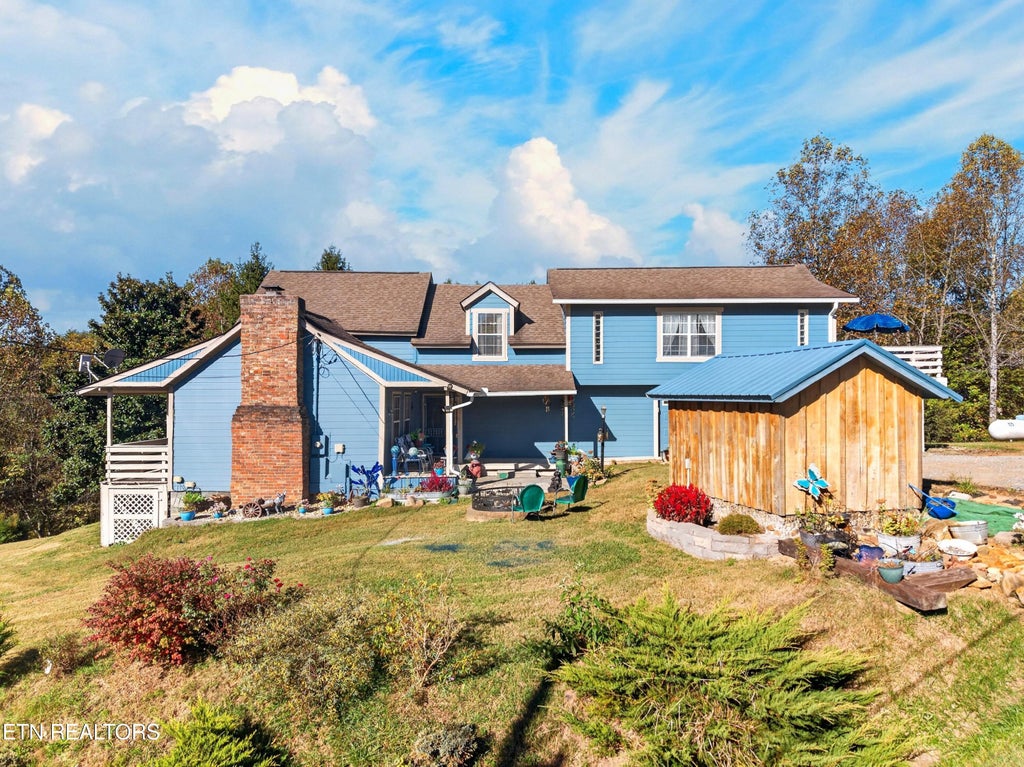 Photo of 2501 Valley View Rd, Dandridge, TN 37725 (MLS # 1360574)
