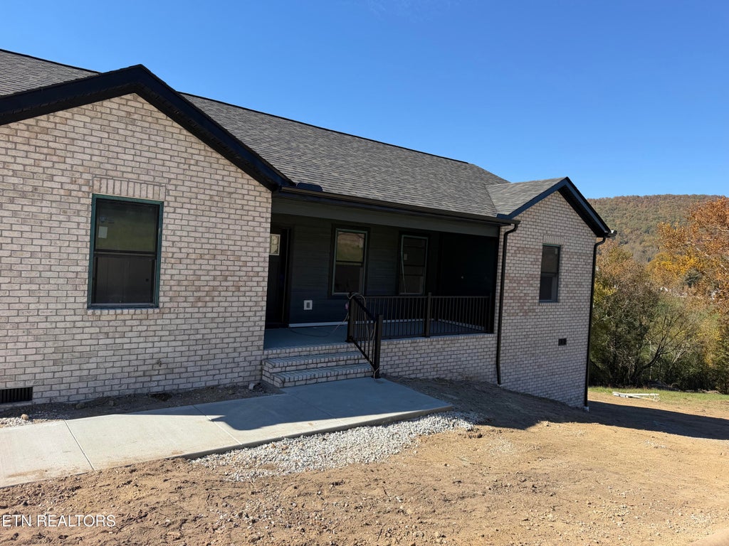 Photo of 208 Poppy Hill Lane, LaFollette, TN 37766 (MLS # 1360660)