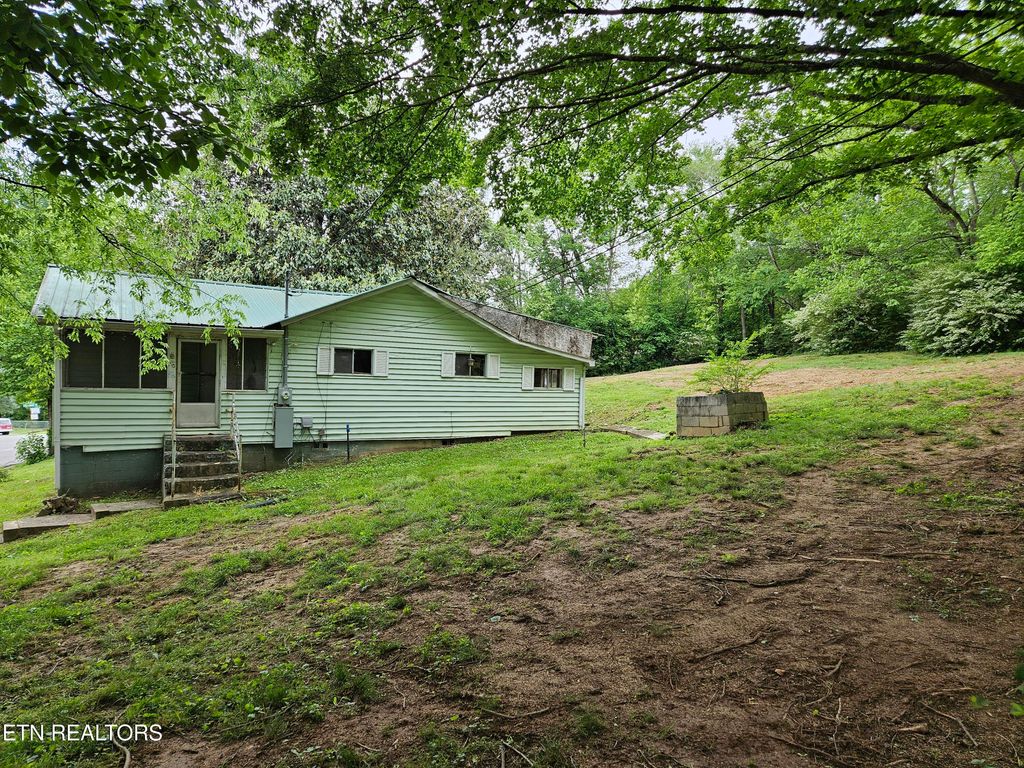Photo of 3903 Rocky Branch Rd, Walland, TN 37886 (MLS # 1300899)