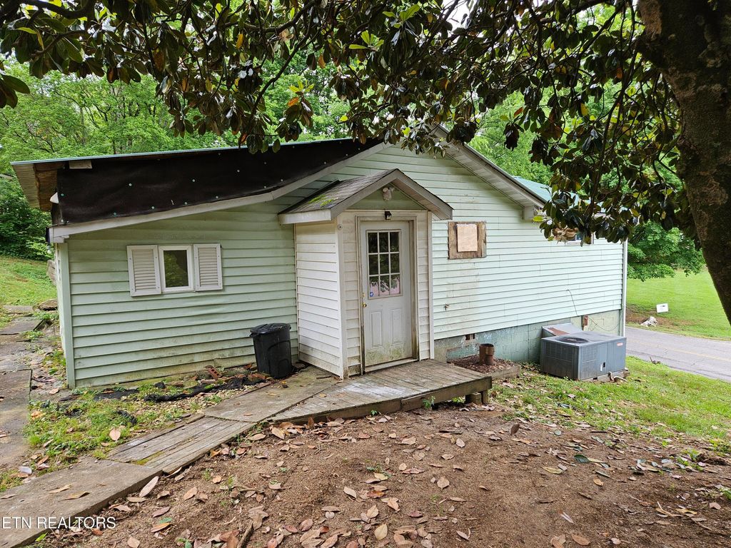 Photo of 3903 Rocky Branch Rd, Walland, TN 37886 (MLS # 1300899)