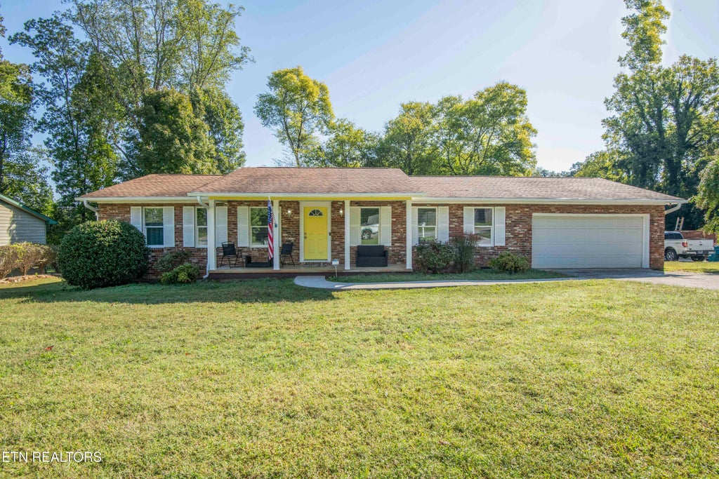 Photo of 1203 E Woodshire Drive, Knoxville, TN 37922 (MLS # 1358305)