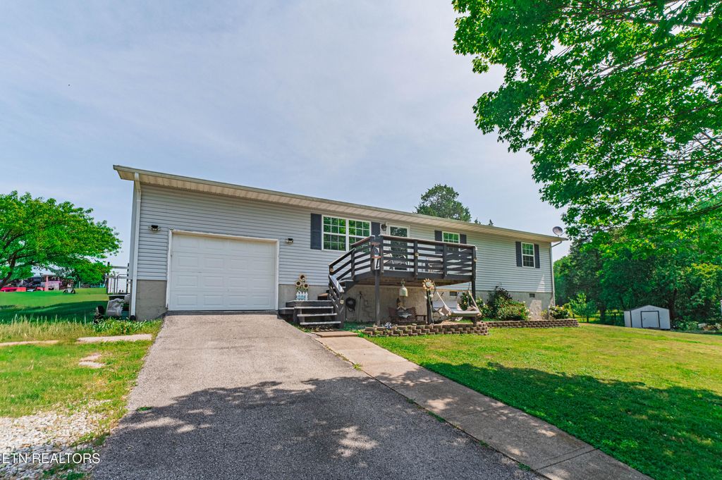 Photo of 119 Meade Drive, Kingston, TN 37763 (MLS # 1338283)