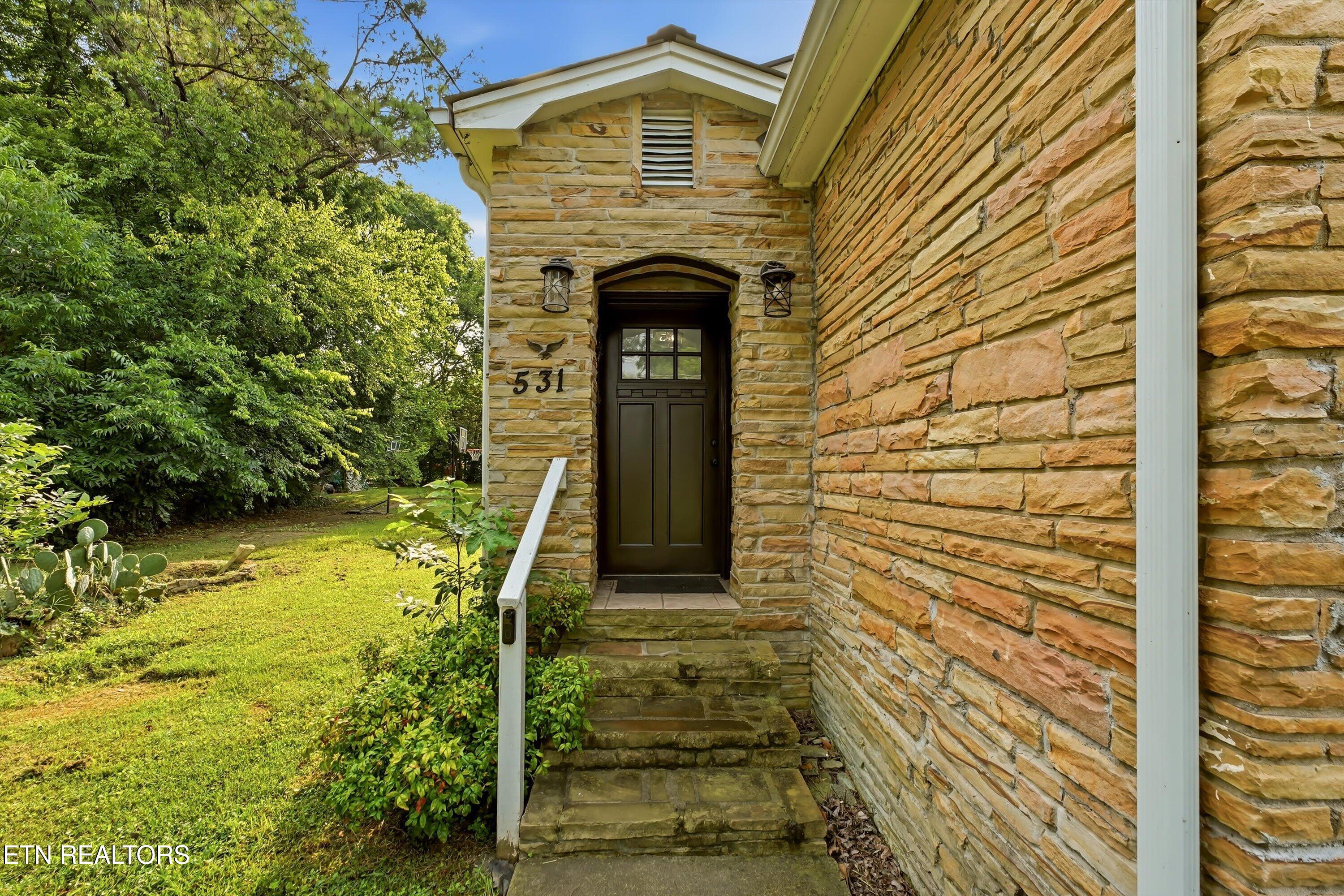 531 N Tellico St