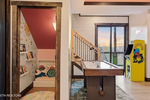 Tiny photo for 219 Chimney Tops Way, Gatlinburg, TN 37738 (MLS # 1327798)