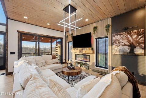 Tiny photo for 219 Chimney Tops Way, Gatlinburg, TN 37738 (MLS # 1327798)