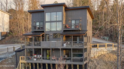 Tiny photo for 219 Chimney Tops Way, Gatlinburg, TN 37738 (MLS # 1327798)