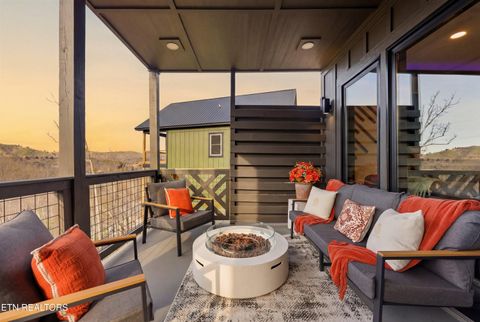 Tiny photo for 219 Chimney Tops Way, Gatlinburg, TN 37738 (MLS # 1327798)