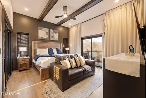 Tiny photo for 219 Chimney Tops Way, Gatlinburg, TN 37738 (MLS # 1327798)