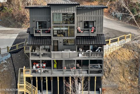 Tiny photo for 219 Chimney Tops Way, Gatlinburg, TN 37738 (MLS # 1327798)