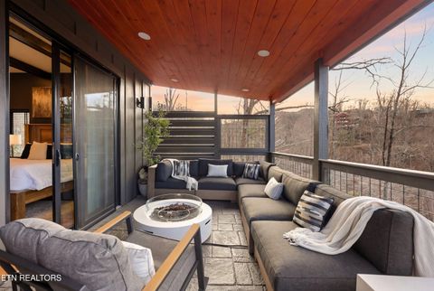 Tiny photo for 219 Chimney Tops Way, Gatlinburg, TN 37738 (MLS # 1327798)