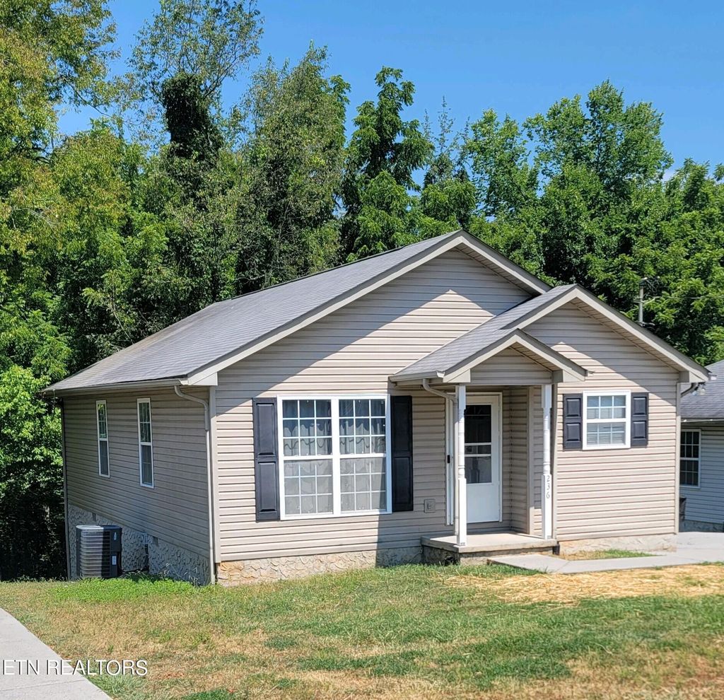 Photo of 236 W Edison St, Alcoa, TN 37701 (MLS # 1271402)