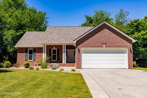Photo of 1303 Apache Court, Maryville, TN 37801 (MLS # 1341058)