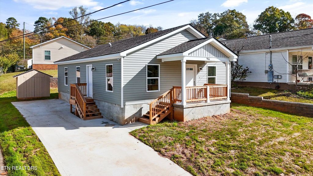 Photo of 966 Anniversary Lane, Knoxville, TN 37914 (MLS # 1323325)