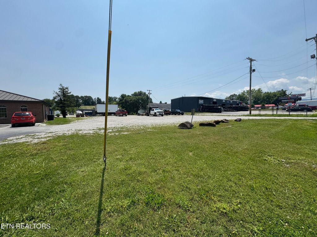 Photo of 2527 Jacksboro Pike, Jacksboro, TN 37757 (MLS # 1303249)