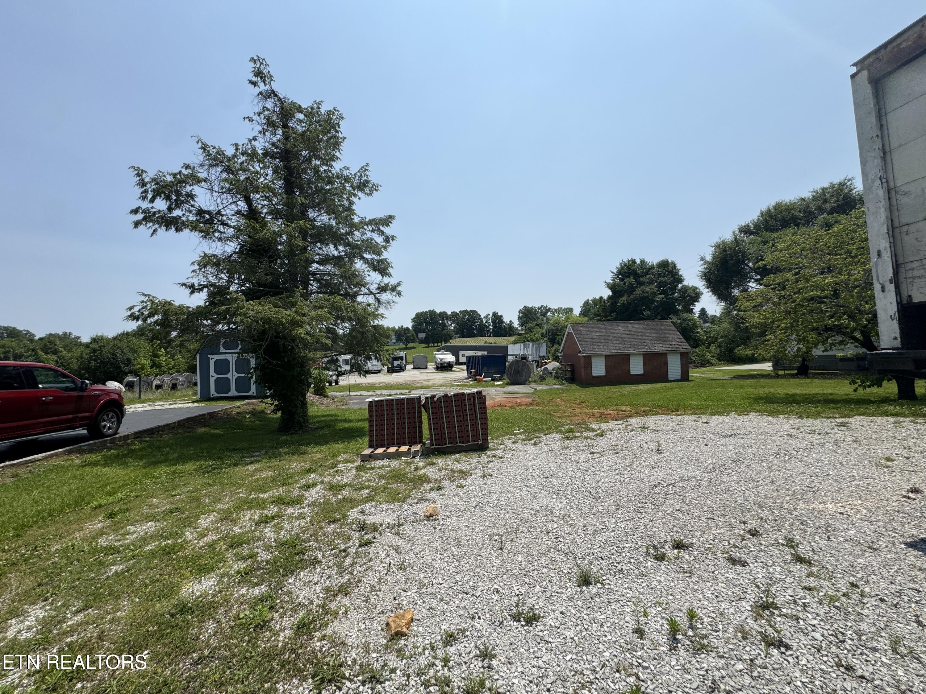 2527 Jacksboro Pike