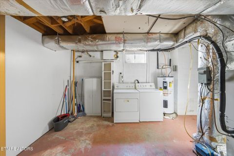 Tiny photo for 124 Crest Lane, Clinton, TN 37716 (MLS # 1322784)