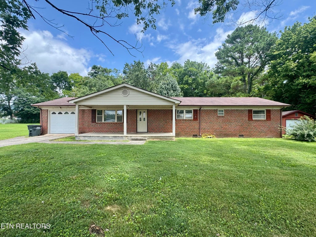 Photo of 385 Bridge St, Graysville, TN 37338 (MLS # 1353863)