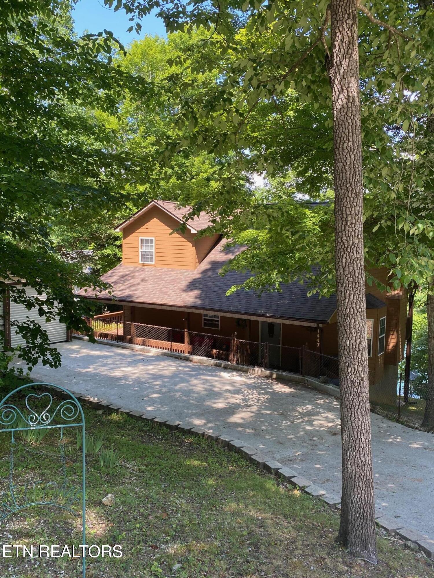1447 Cove Pointe Rd