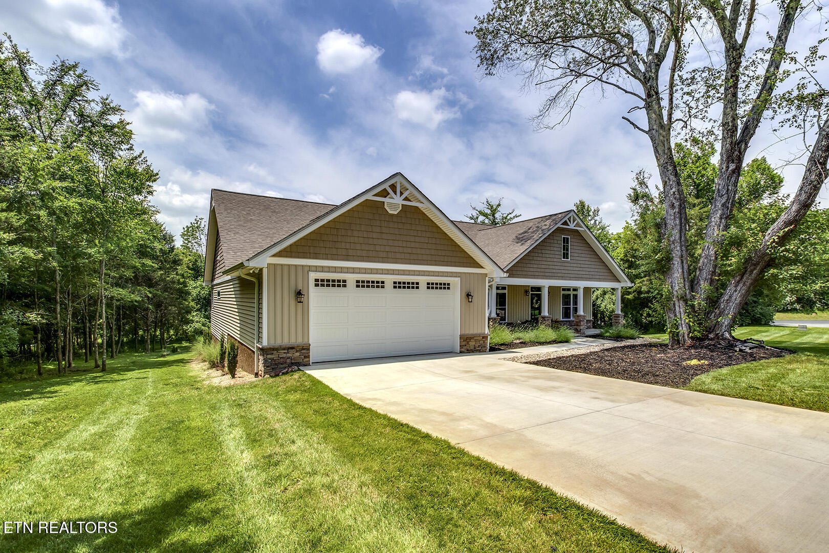 301 Oostagala Lane