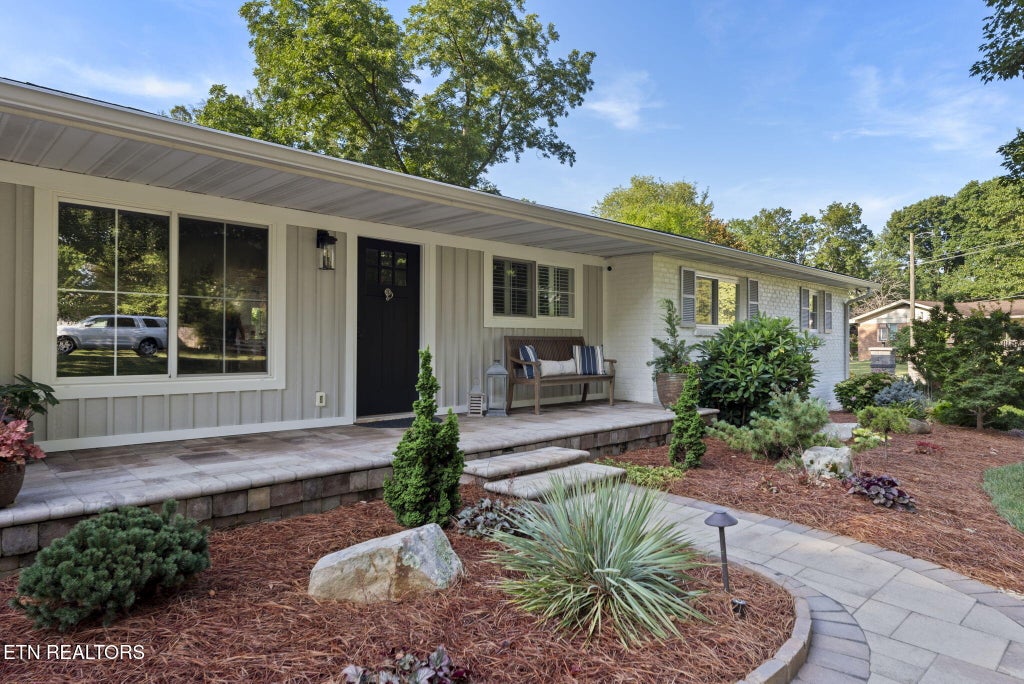 Photo of 506 Rockingham Drive, Knoxville, TN 37909 (MLS # 1309776)