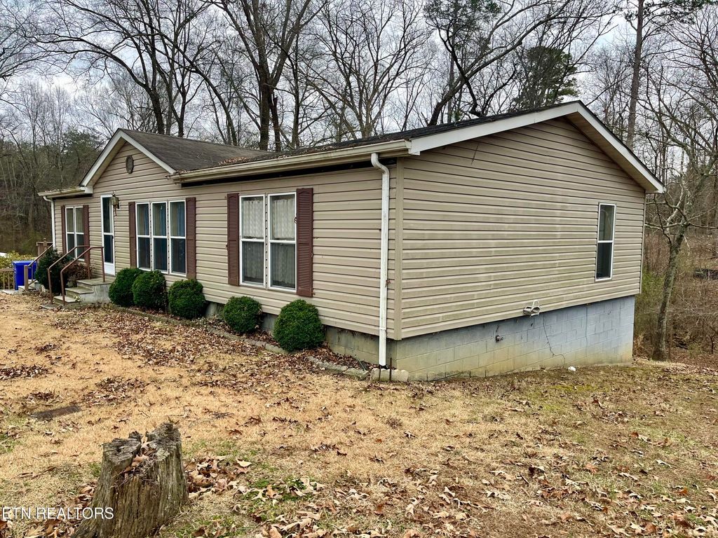 Photo of 315 Ellis Rd, Kingston, TN 37763 (MLS # 1324992)