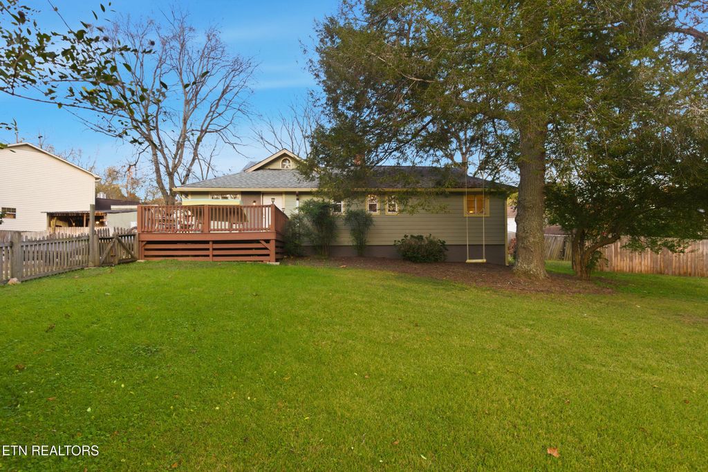 Photo of 1134 Wallace Rd #4, Knoxville, TN 37919 (MLS # 1322364)