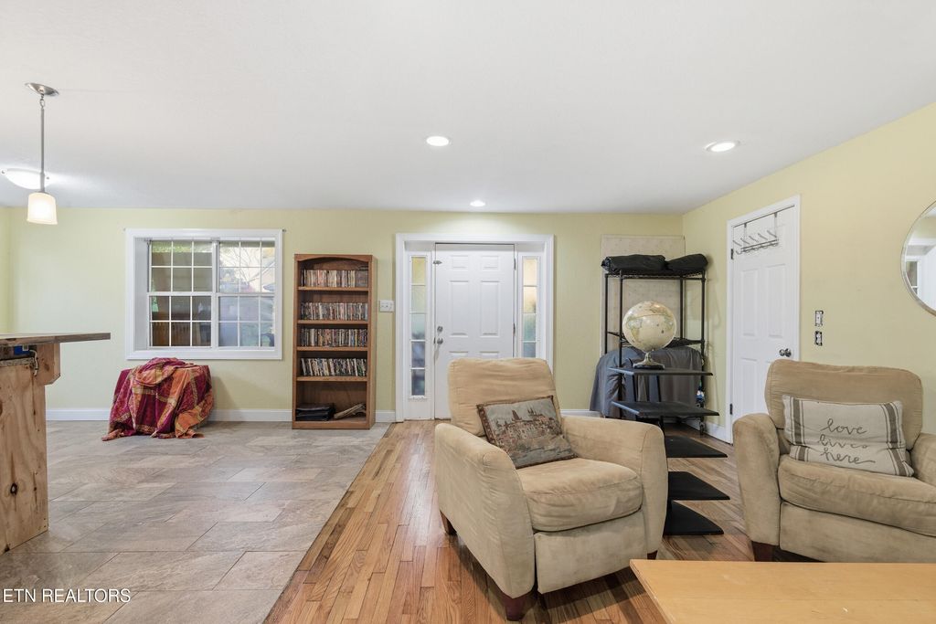 Photo of 1134 Wallace Rd #4, Knoxville, TN 37919 (MLS # 1322364)